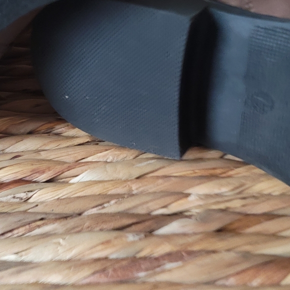 Brown Lace-Up Boots with Rugged Style - Picture 6 of 7